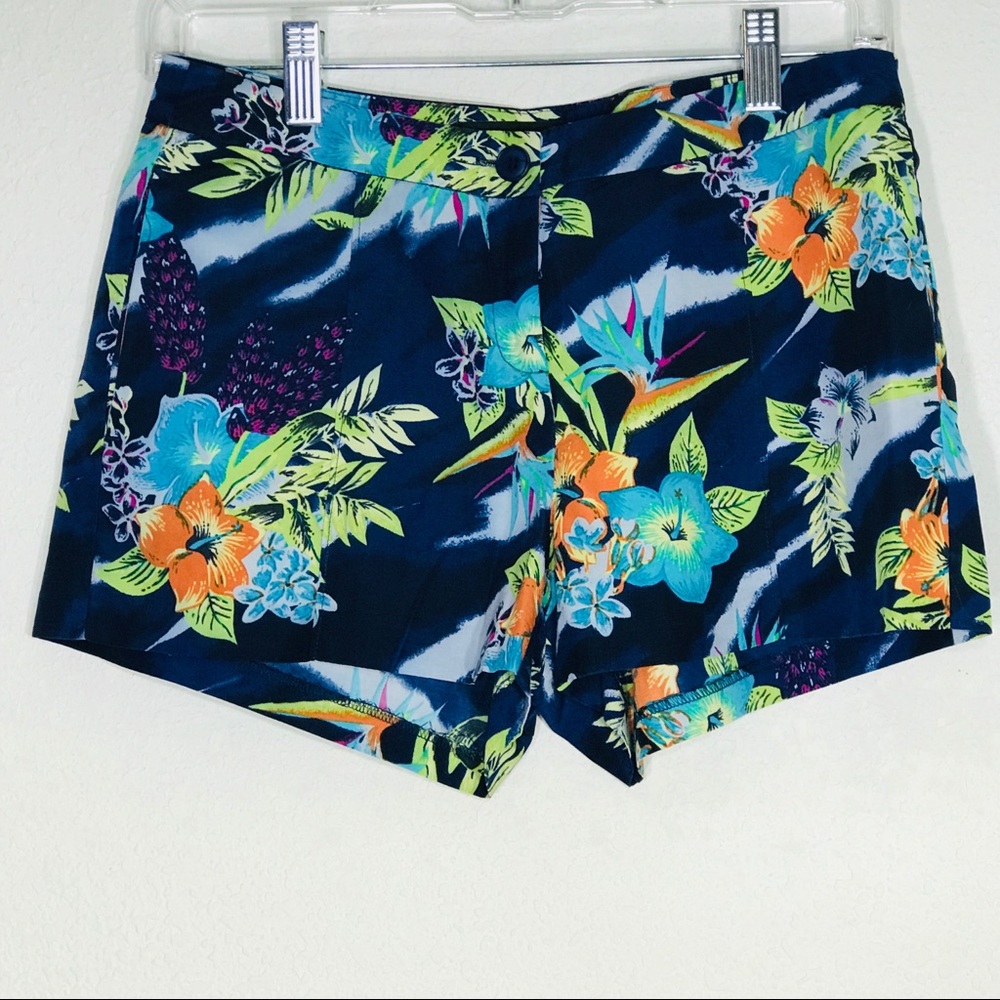 Trouve Womens Blue Floral Silk Blend Shorts Size 0
